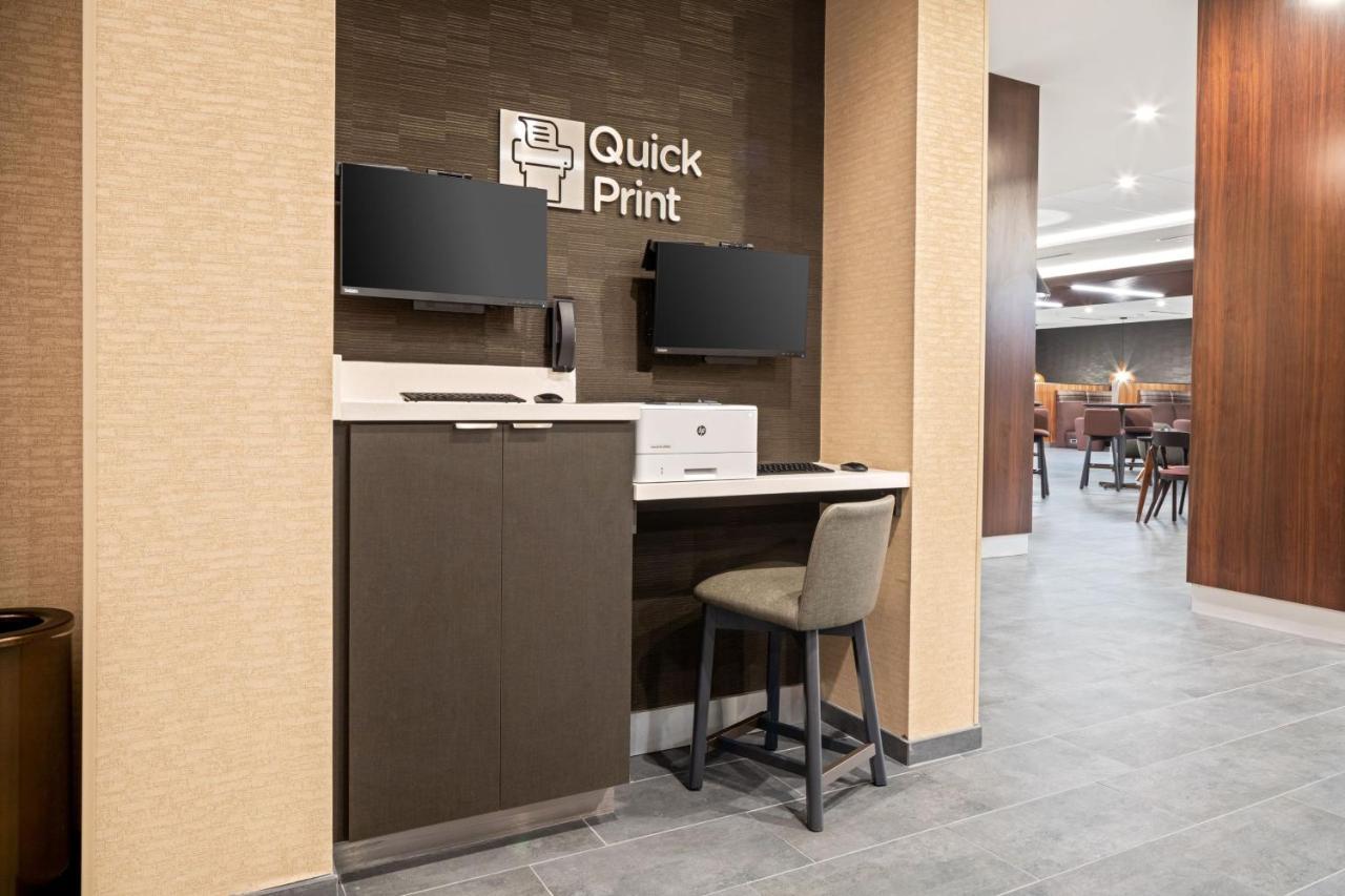 Courtyard By Marriott Houston Northeast